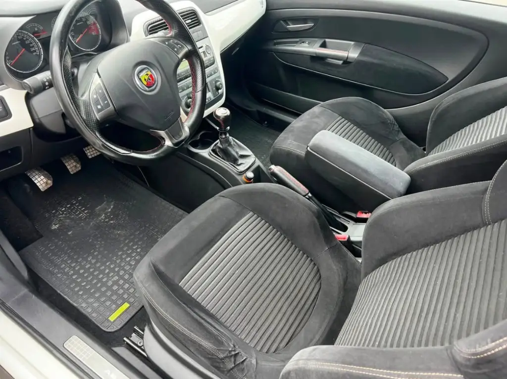 Abarth Grande Punto Supersport
